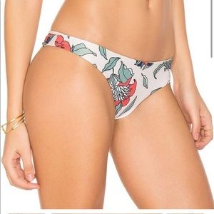 Tavik size medium bathing suit bottoms